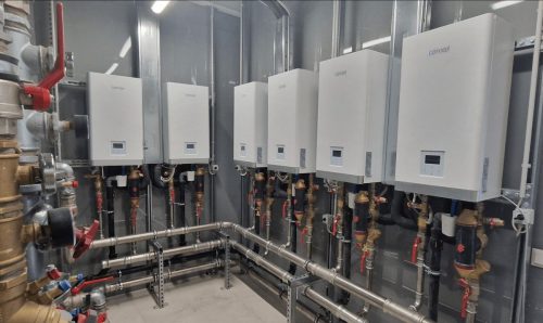 concept hoszivattyu kaszkad a kecskemeti irodahaz kazanhazaban